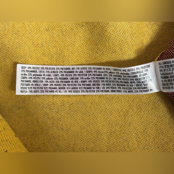 Authentic Disney Mickey Mouse on front Pullover Sweater Yellow/Black Size XL - Picture 10 of 13